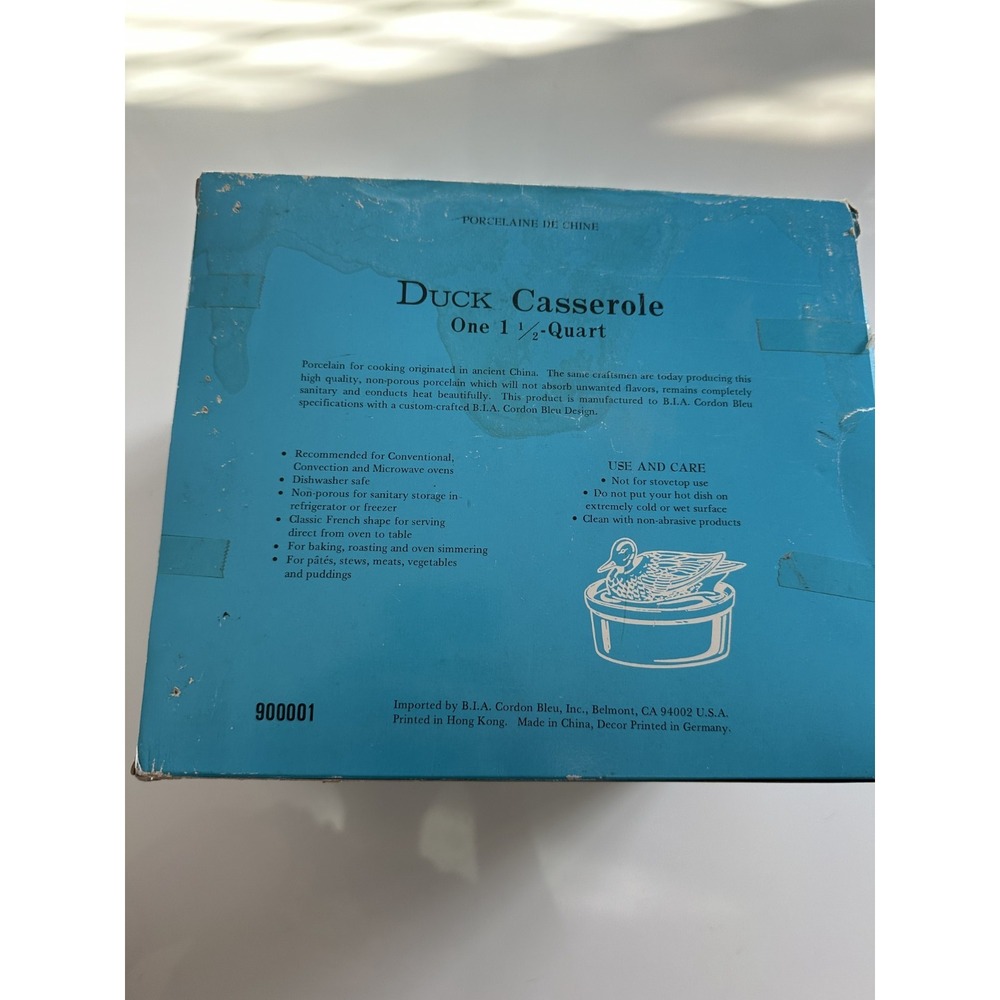 BIA Cordon Bleu Porcelain Duck Covered Casserole, Wildflowers with Box - Picture 6 of 12